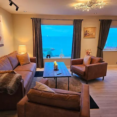Newly Renovated In Beautiful Haramsoy Ålesund