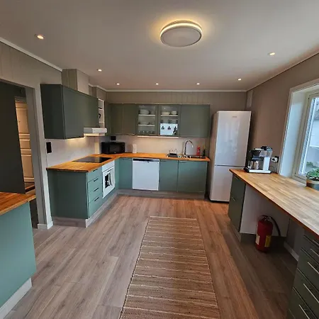 Newly Renovated In Beautiful Haramsoy Apartamento Ålesund
