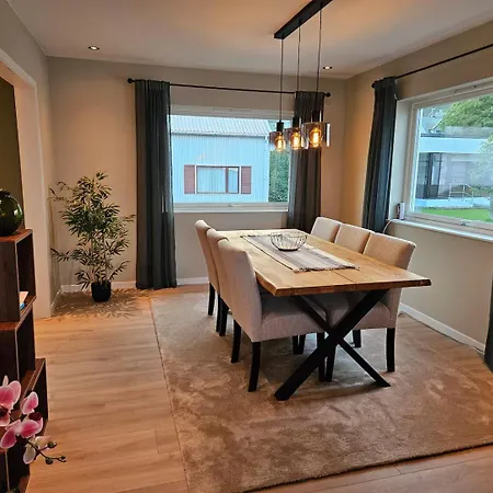 Newly Renovated In Beautiful Haramsoy Apartamento Ålesund