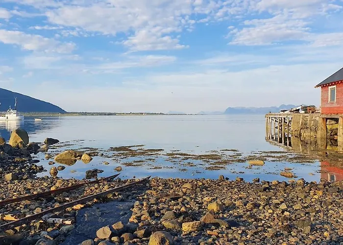 아파트 Newly Renovated In Beautiful Haramsoy 올레순