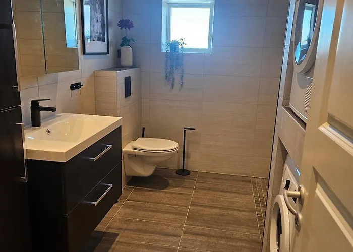 아파트 Newly Renovated In Beautiful Haramsoy